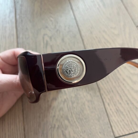 Vintage Versace Women\'s Brown Oversized Model 4105 Rare Sunglasses main image 6